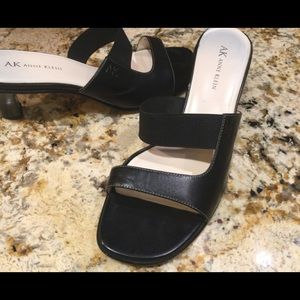 Anne Klein heels. Size 9 1/2 M